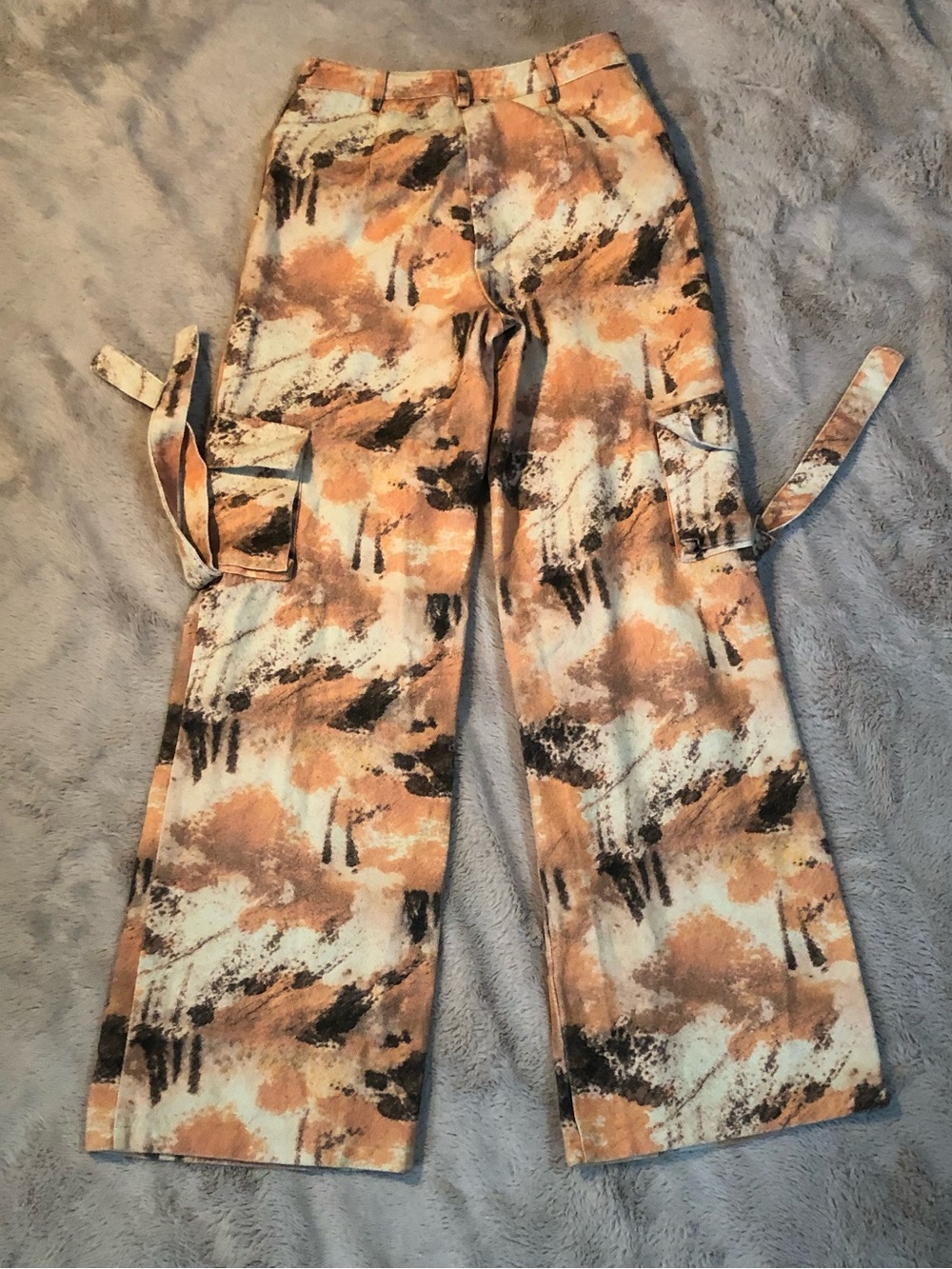 FASHION NOVA Women’s XS Orange Paint Splatter Wide Leg Cargo Jeans